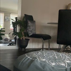 Meet your Posher, Young na